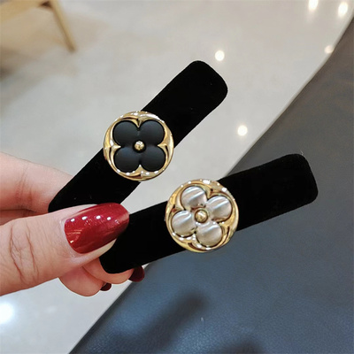 植绒四叶草边夹女侧边高级感发夹女后脑勺发夹八字刘海边夹BB夹