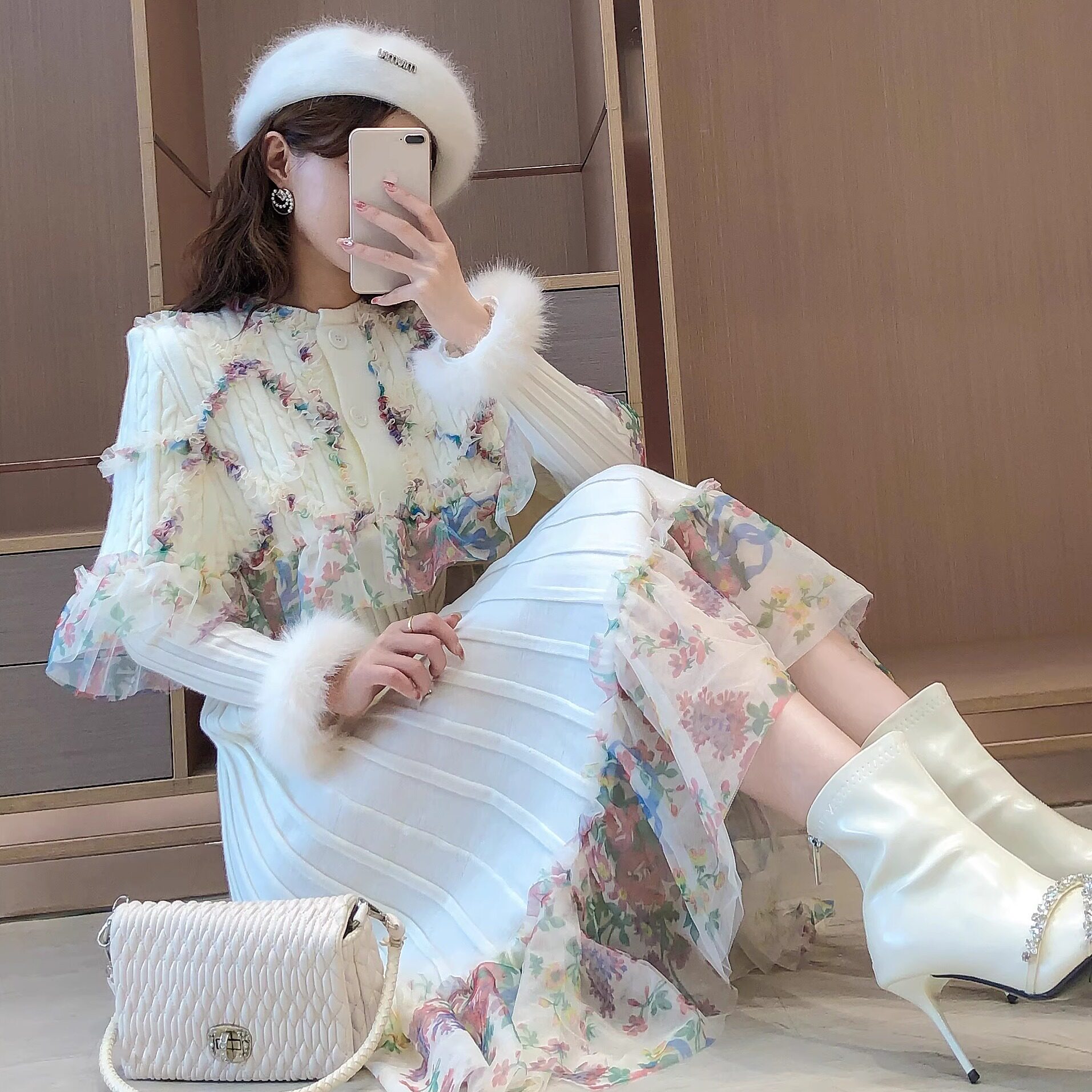 艾日秀法式开春一整套温柔印花甜美木耳边披肩针织连衣裙两件套女