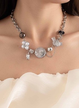 小众纽扣法式冷淡风颈链复古蝴蝶