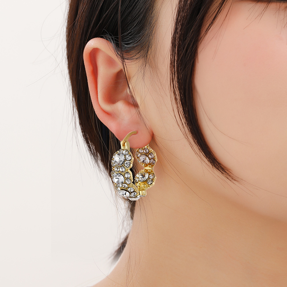 日韩爆闪满钻石夏季爆款耳扣网红同款超闪时尚轻奢气质个性耳饰女