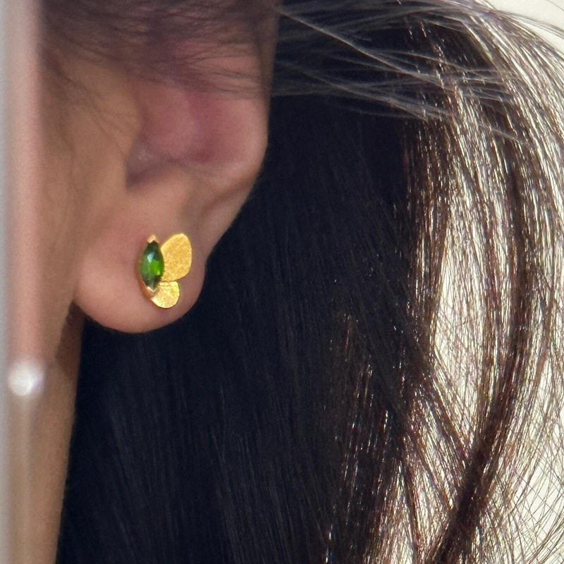 复古金色拉丝蝴蝶耳钉女轻奢气质