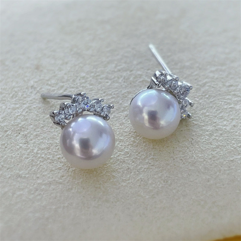 皇冠仿珍珠耳钉女小众设计感春夏