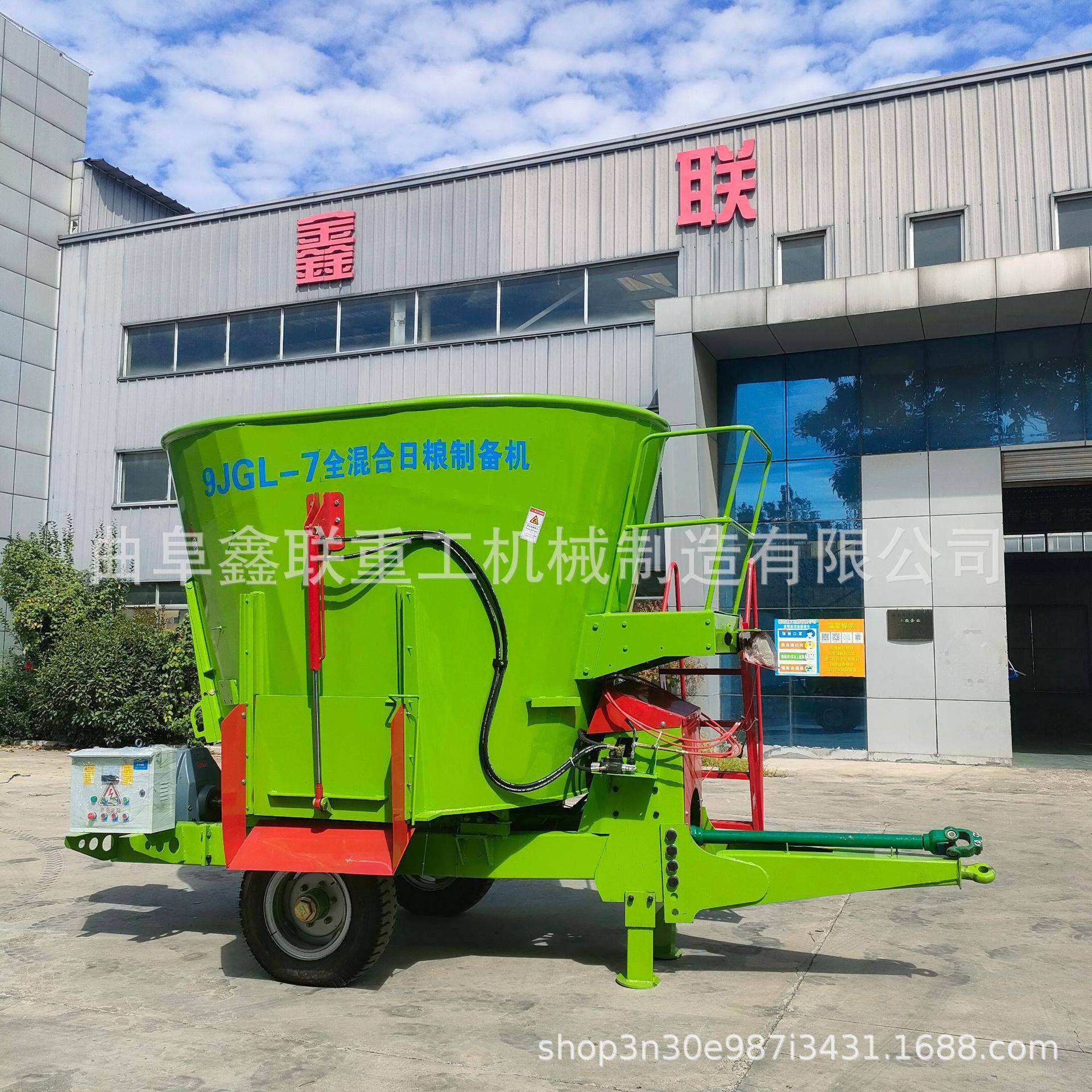 油电两用全日料搅拌机tmr饲料搅拌机农机补贴全日粮制备机