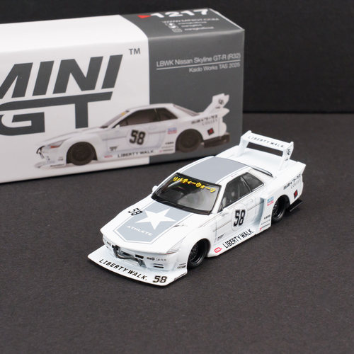 MINIGT164R32GT-R合金车模