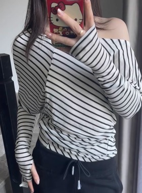 正确版 RARELY不对称剪裁露肩羊毛针织上衣收腰一字领打底条纹T恤