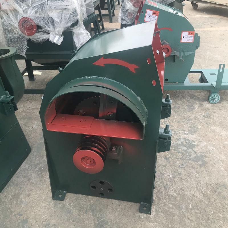 牛羊养殖场干鲜饲料粉碎机干杂草粉碎机锤片式杂粮粉碎机厂家