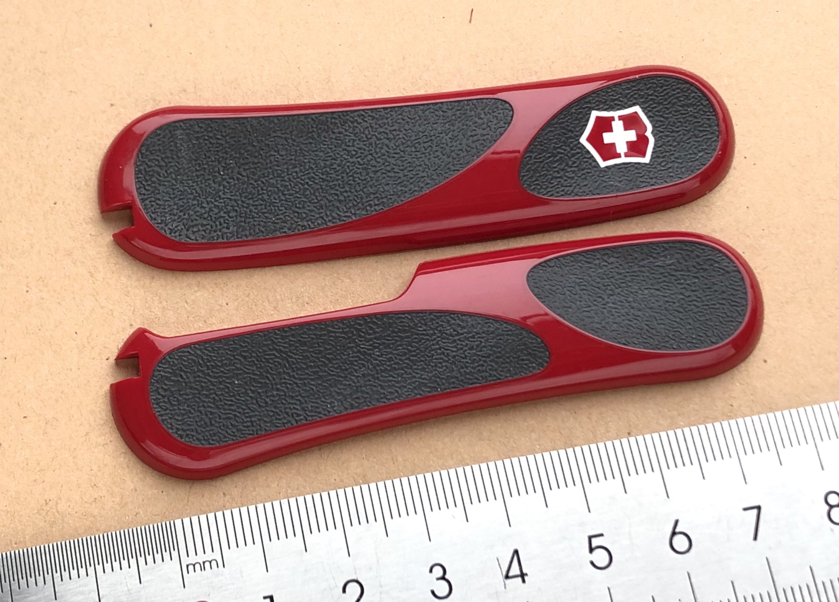 维氏新生代德莱蒙85mm瑞士军刀原装红黑橡胶防滑柄