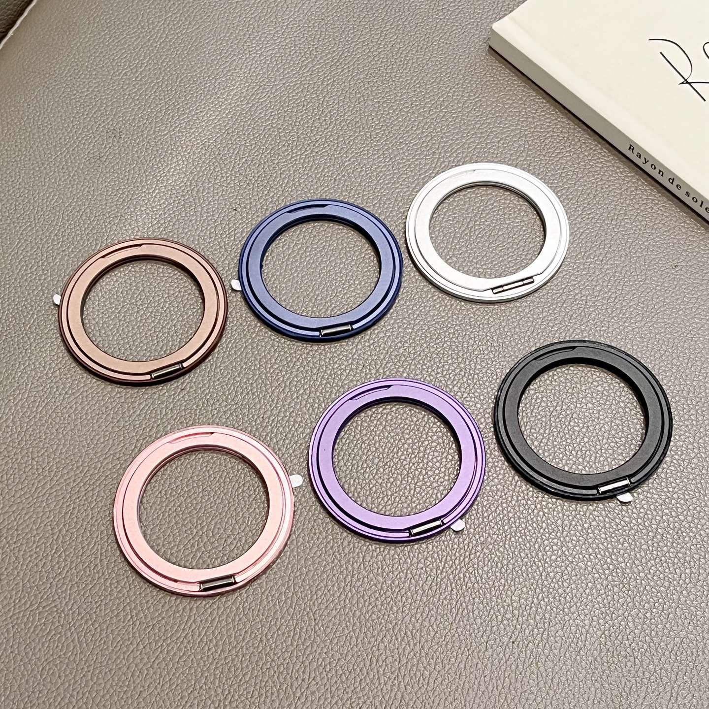 超薄铝合金手机支架粘贴式金属背贴可旋转指环扣桌面横竖支撑配件