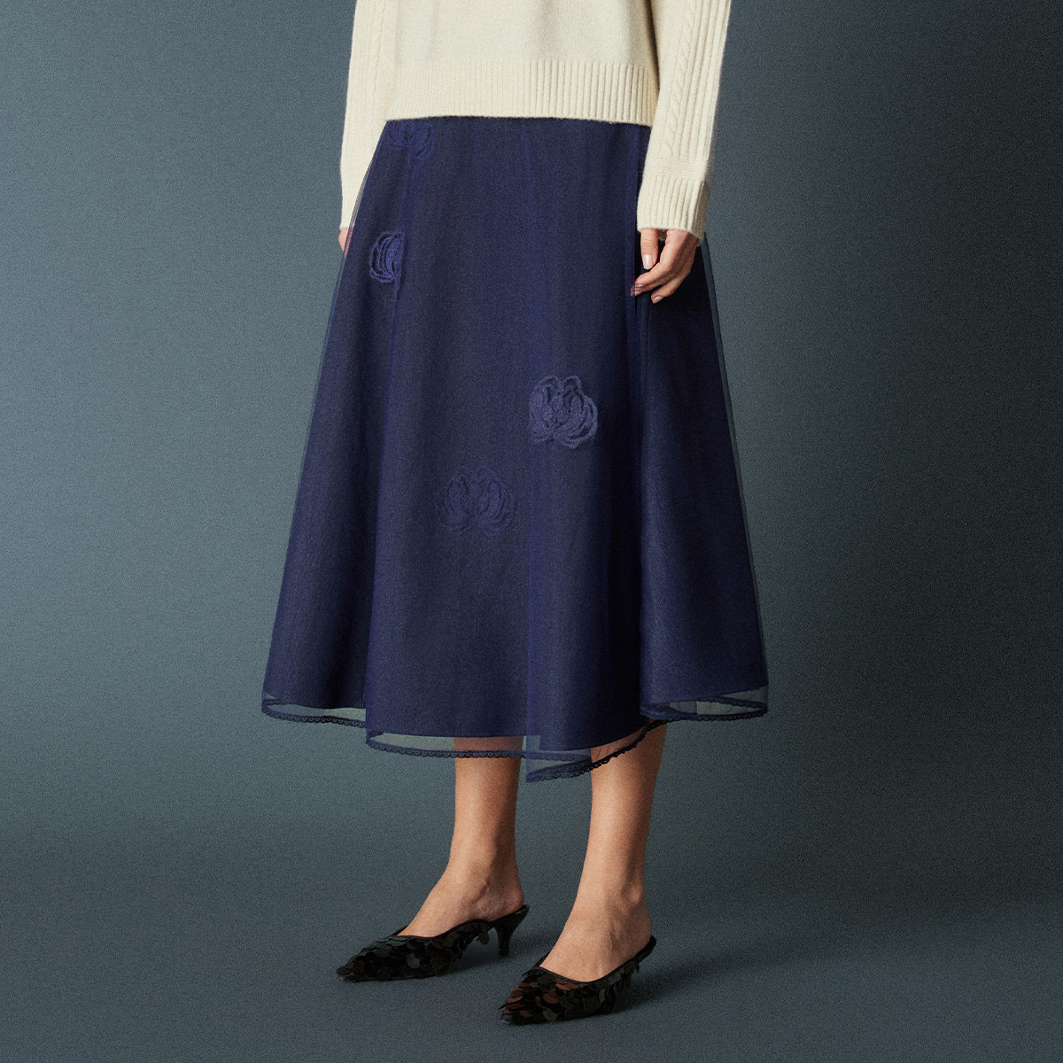 HUI卉玉兰织花墨夜青刺绣薄纱裙