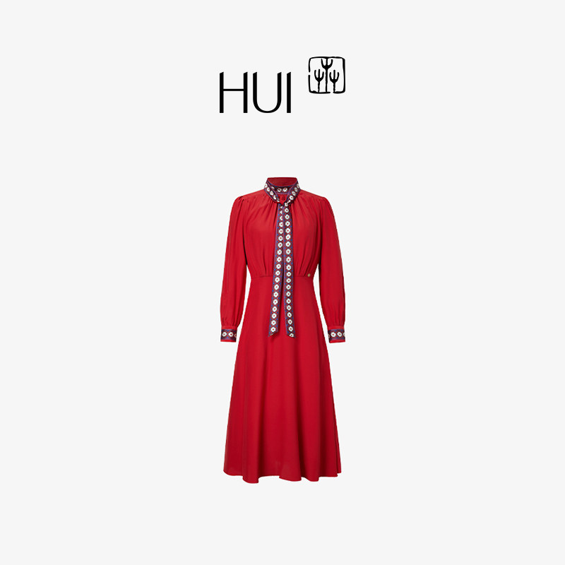 HUI卉双绉桑蚕丝真丝中国风银珠色长角苗纹飘带领新中式连衣裙