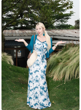 糯米子[瓷画]纯欲风印花吊带连衣裙新款显瘦度假春季休闲裙子