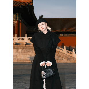 糯米子[伦敦夜幕]黑色毛呢大衣外套女冬胸花显瘦气质斗篷披肩