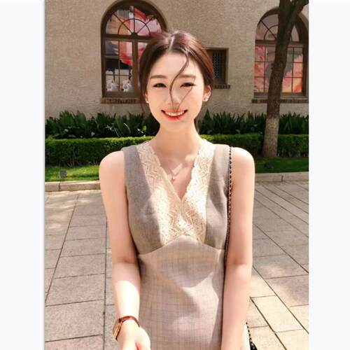韩系复古蕾丝拼接格纹背心连衣裙女夏季高级感气质收腰a字短裙子