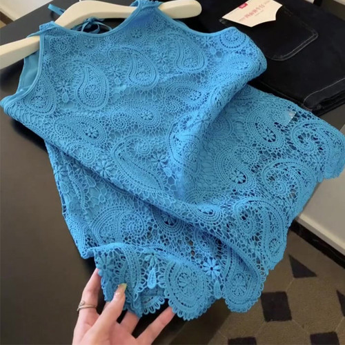 欧货重工孔雀蓝色镂空钩花吊带背心女2025新款系带美背无袖上衣夏