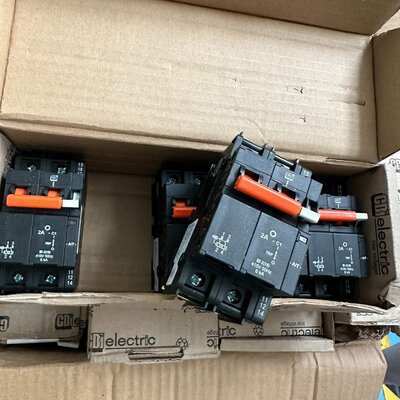 议价CBI断路器 QFCM29102PY 415V 2A可维修