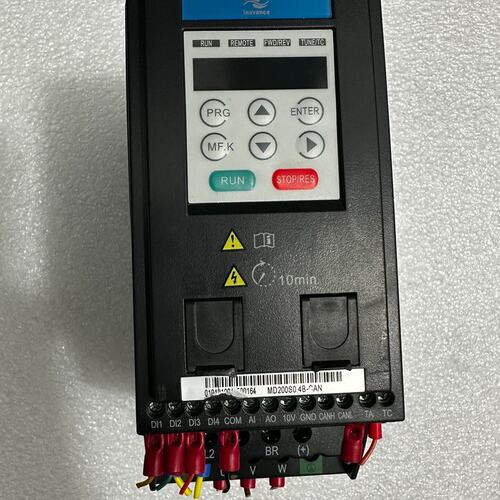 议价汇川变频器04KW 电压220V MD200S04B-C可维修