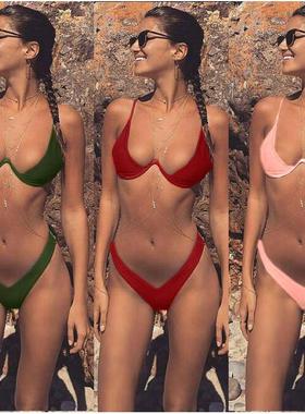 Linked underwire bikini swimsuit