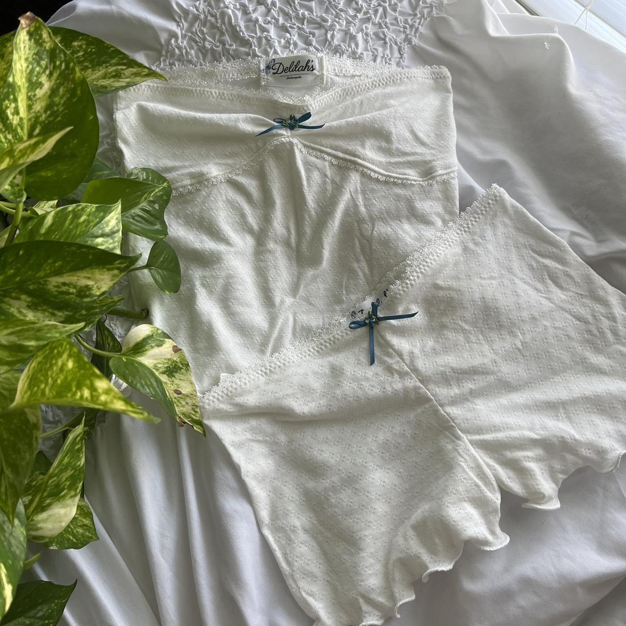 lace fit trim vintage pants shorts tee grunge streetwear