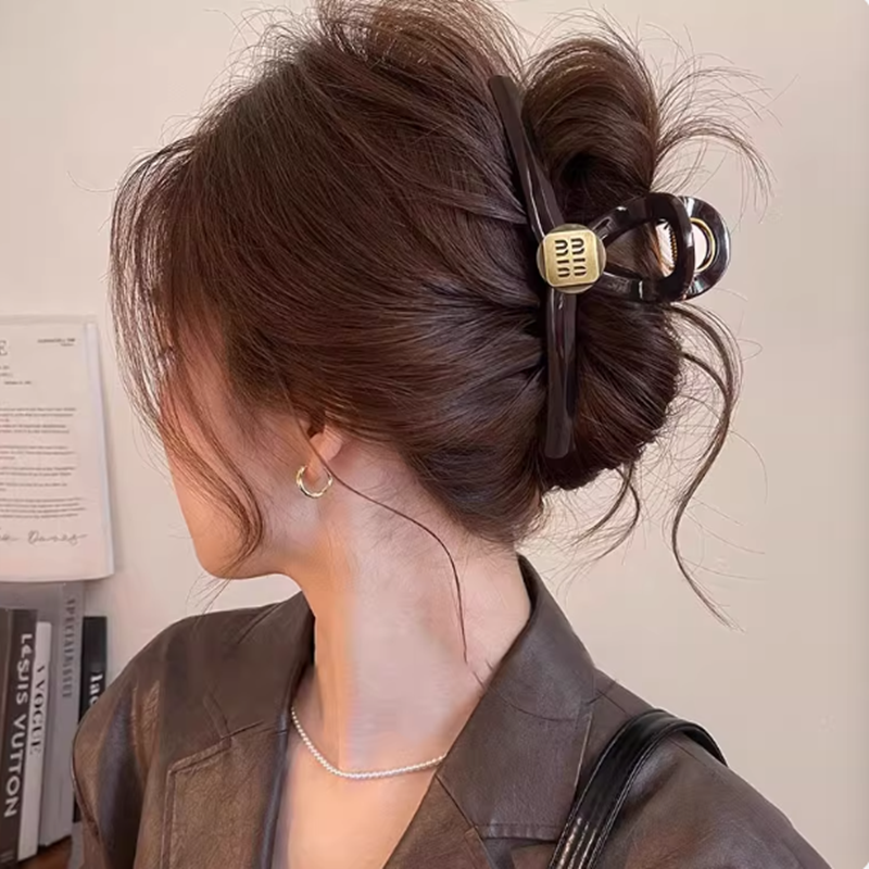 简约抓夹女2025新款高级感大号