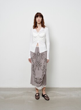 Uncoded白色前中开衩真两件上衣配：吊带极简慵懒25新款KWWA1N223