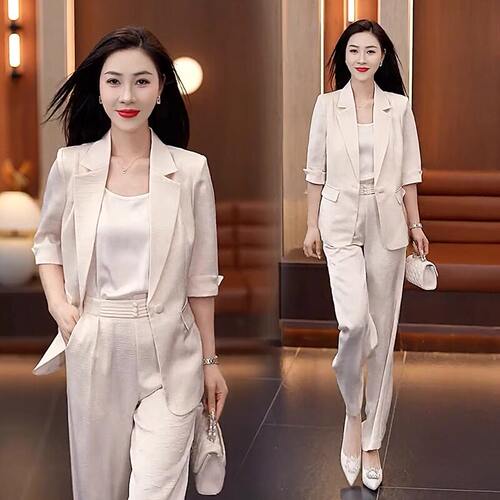 时尚小西装套装女2026春
