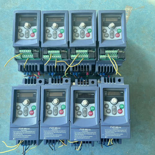 FVR1.5S1S-4C 富士变频器，1.5KW 380V议价