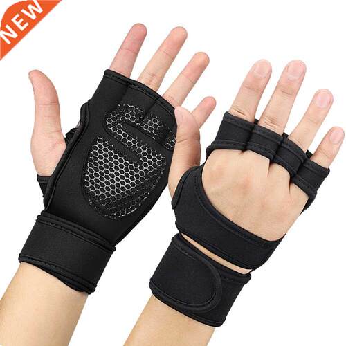 Indoor Sports Men's and Women's Gym Training