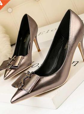 2020 HOT Elegant Metal Buckle Show Thin Women's Sandals Soli