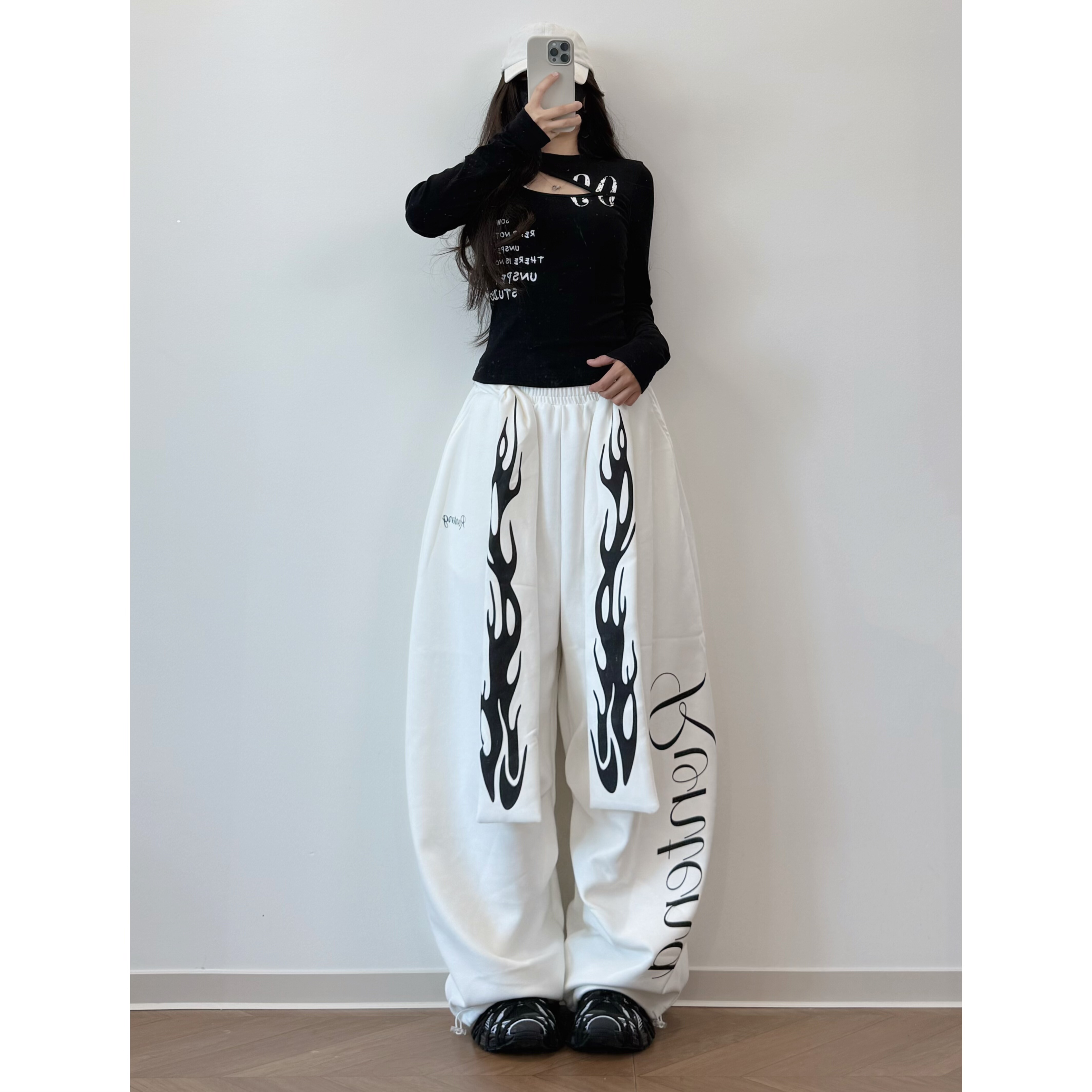 XXBUNI秋冬跳舞穿搭女白色火焰印花休闲裤女宽松阔腿裤爵士舞裤子,女装/女士精品,休闲裤,淘宝优惠券,粉丝福利购,淘宝优惠卷