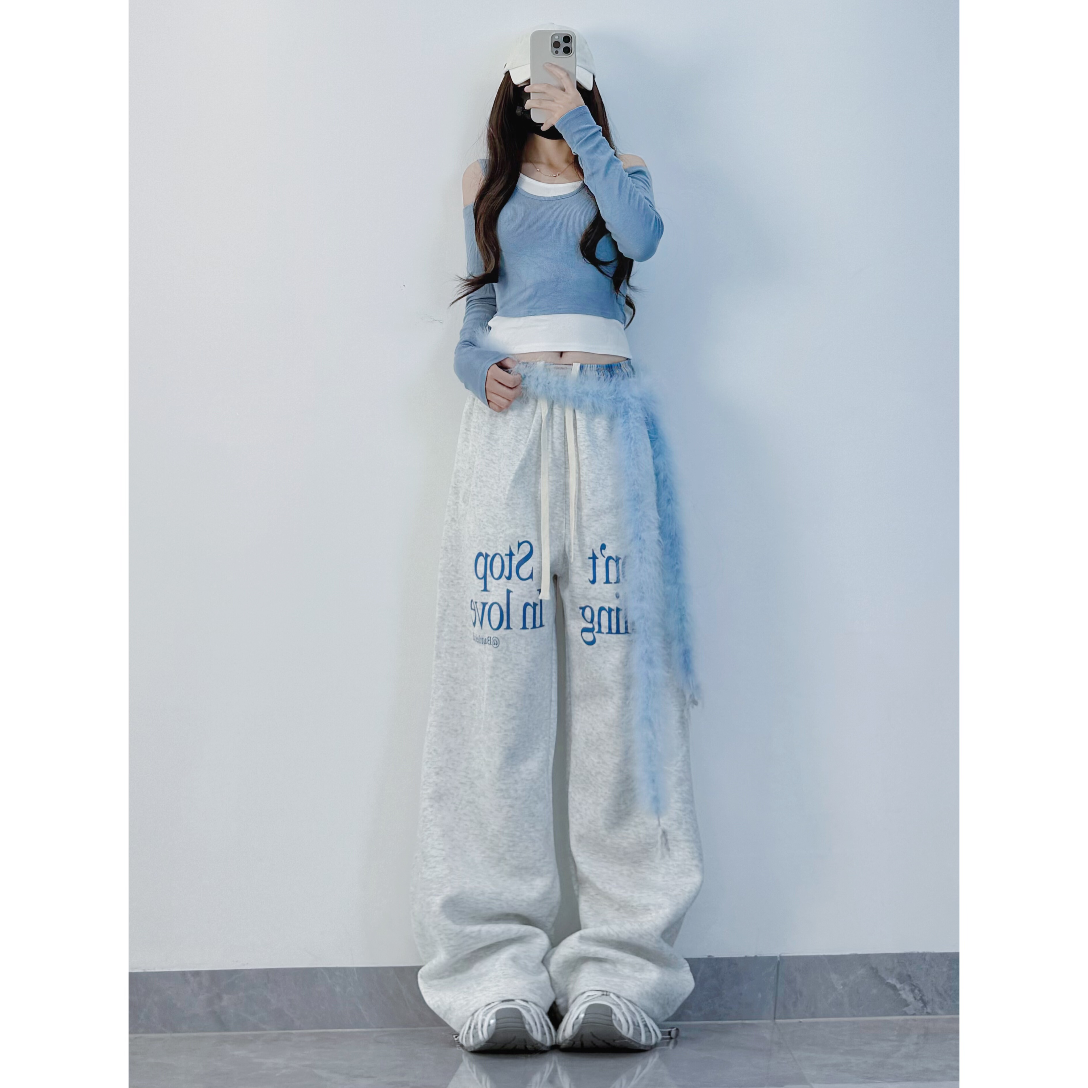 XXBUNI 奶蓝色假两件短款上衣+双腰拼接字母运动卫裤秋冬跳舞长裤