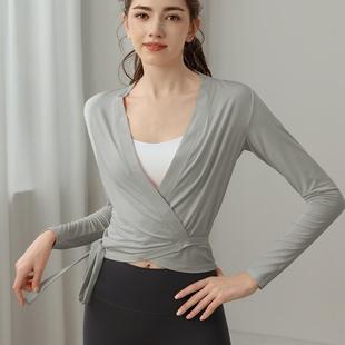 autumn clothes fitness Pilates running sleeves long