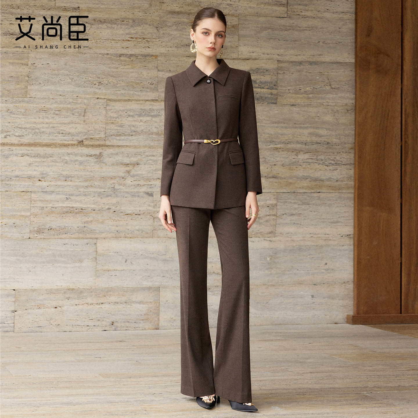 艾尚臣高级感咖啡色时尚套装女气质立领西装通勤知性极简风两件套