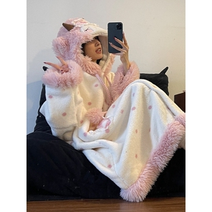 少女软糯毛绒绒可爱卡通连帽珊瑚绒睡衣女冬季加厚保暖家居服睡袍