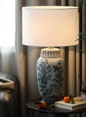 新中式复古轻奢陶瓷台灯高级感别墅酒店装饰灯青花花鸟花瓶床头灯