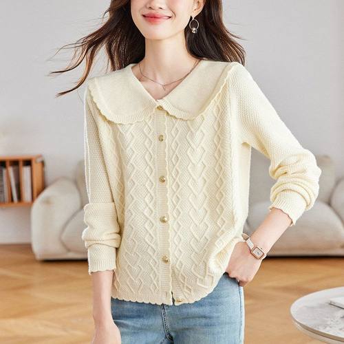 高级感娃娃领上衣春秋外搭针织开衫时髦洋气漂亮小个子毛衣外套女