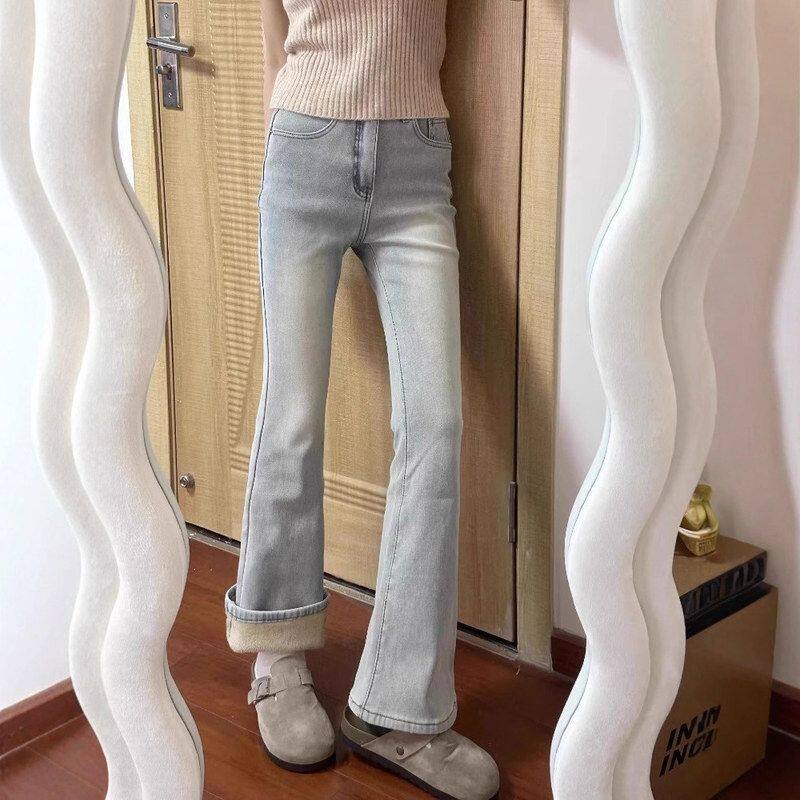 浅蓝色加绒保暖微喇叭牛仔裤女秋冬新款水洗高腰弹力小个子马蹄裤