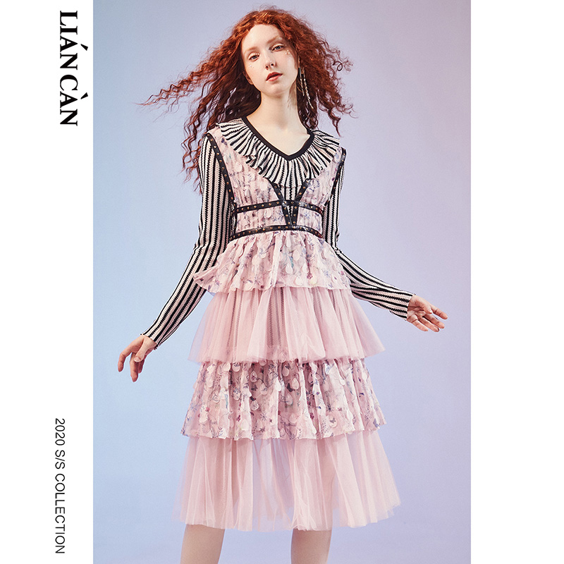 莲灿浪漫V领背心蛋糕裙两件套