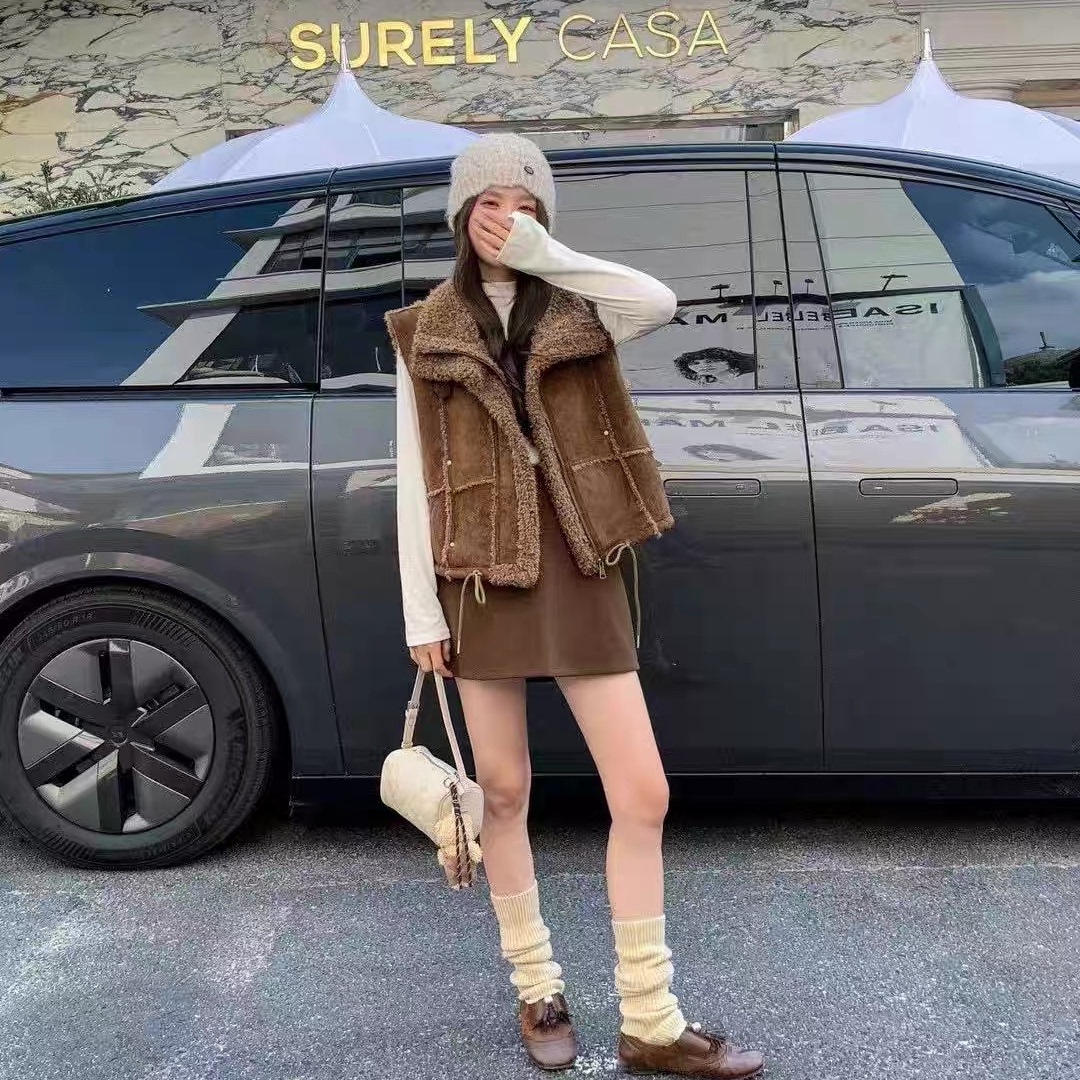 韩式仿羊羔毛马甲女2025冬季短款宽松显瘦百搭复古休闲外套