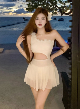 辣妹白色泳衣女连体斜肩露腰裙摆高腰显瘦温泉度假夜店海边泳装