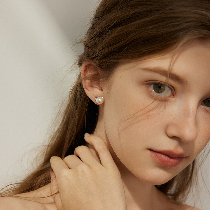 LOVEIXCC慢度日常法式施家珍珠平衡木耳钉简约百搭气质轻奢耳环饰