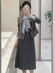 灰色西装套装裙女春秋2026新款大学生面试穿搭女小个子通勤工作服