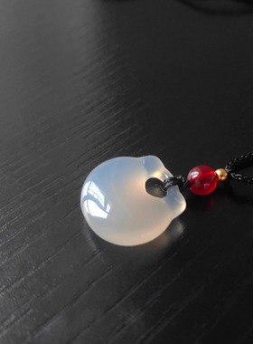 天然高冰玉髓玛瑙平安锁吊坠挂件