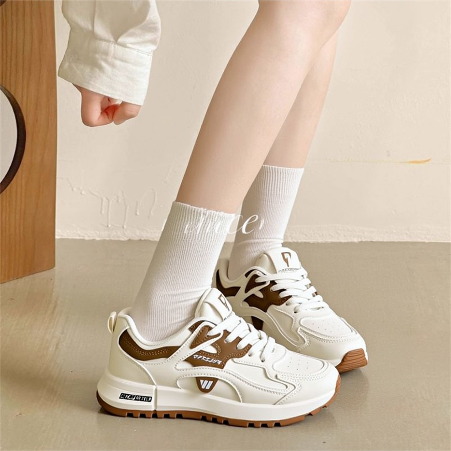 春季阿甘鞋2026新款休闲鞋女鞋配阔腿裤运动增高老爹鞋女士鞋子