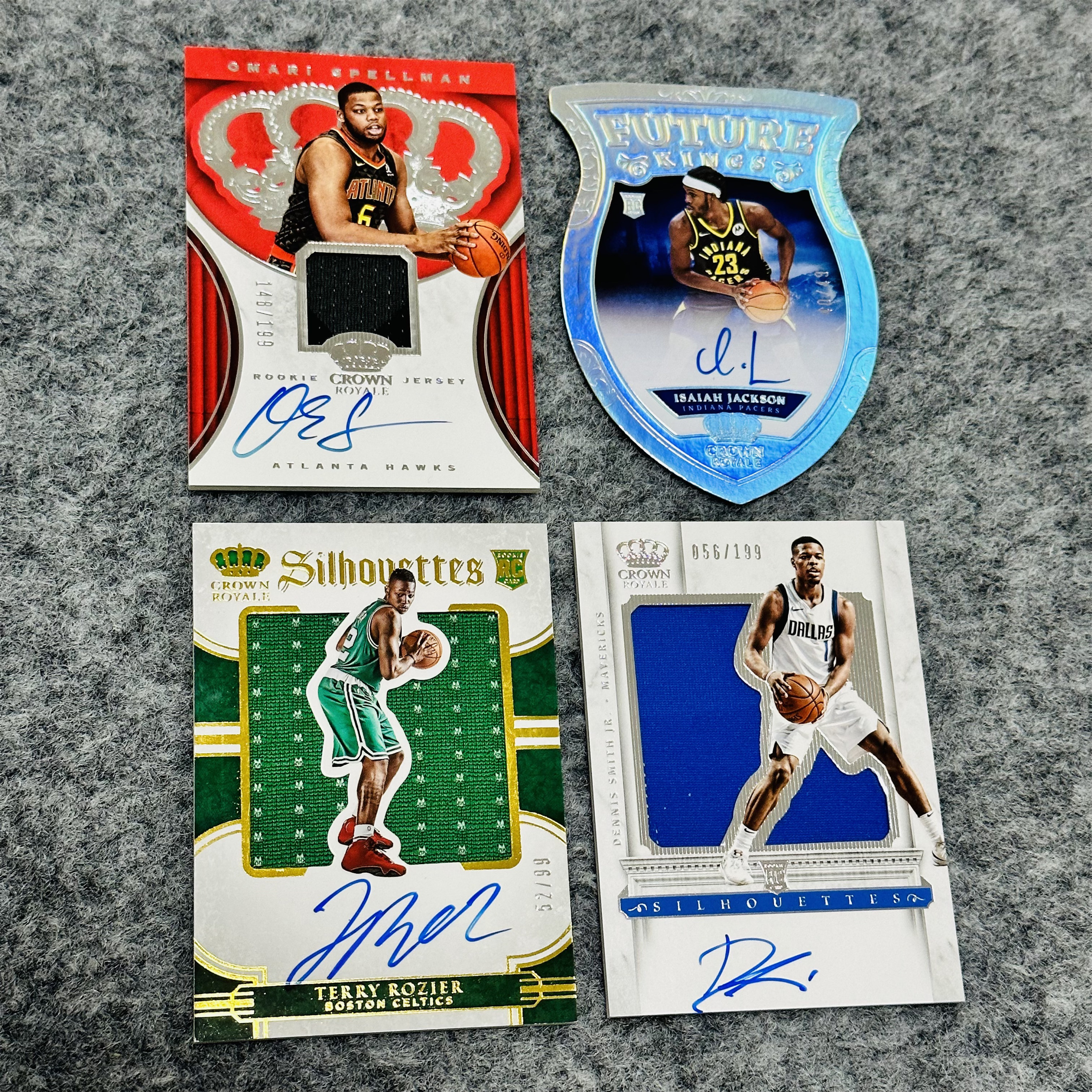皇冠签字新秀剪影球星卡Panini