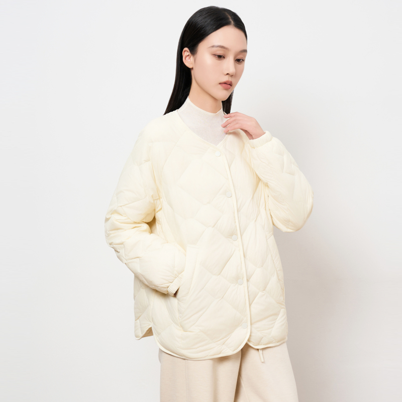 鲁思蒂轻薄保暖显瘦白鸭绒羽绒服