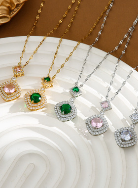 韩版时尚高级感精致微镶满钻菱形祖母多色吊坠钛钢锁骨链饰品