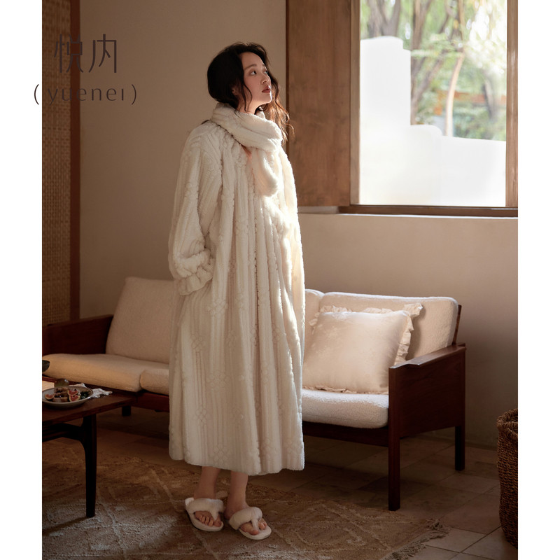 悦内睡裙女睡衣冬季法兰绒加厚珊瑚绒大码保暖带围脖睡袍浴袍毛绒
