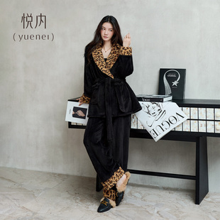 悦内睡衣女冬季法兰绒加绒加厚珊瑚绒家居服复古豹纹短睡袍两件套