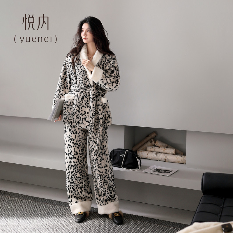 悦内睡衣女冬季法兰绒加绒加厚珊瑚绒家居服舒适豹纹睡袍浴袍套装