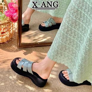 羊皮版 女夏外穿2025新款 配裙子度假風(fēng)海邊沙灘一字涼拖鞋 厚底拖鞋